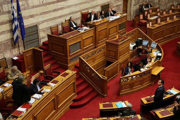 Υπερψηφίστηκε επί της αρχής, από ΣΥΡΙΖΑ, ΑΝΕΛ και Ποτάμι, το νομοσχέδιο για το άσυλο