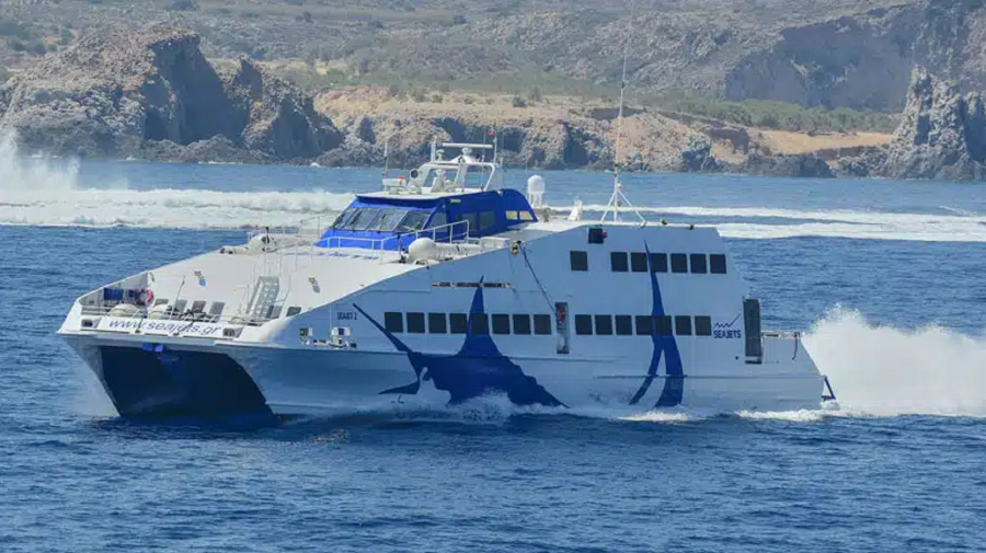 Νάξος: Με χαμηλή ταχύτητα πλέει το Super Jet 2, ταλαιπωρία για 67 επιβάτες