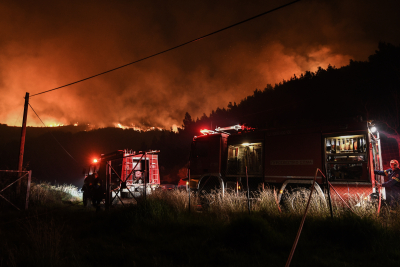 Ολονυχτίες στα πύρινα μέτωπα σε Κρήτη και Αχαΐα - 24ωρος εφιάλτης για την Πυροσβεστική με 71 δασικές πυρκαγιές