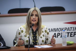 Γεννηματά: Ο Μητσοτάκης προσπαθεί να εκμεταλλευτεί την αποτυχία των ΣΥΡΙΖΑΝΕΛ