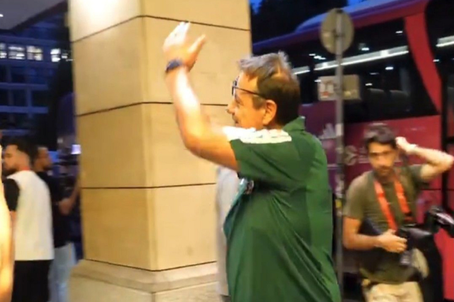 Βερολίνο: «Θερμό» επεισόδιο Αταμάν με οπαδούς της Φενέρμπαχτσε στη άφιξη του Παναθηναϊκού