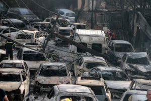 ΣΥΡΙΖΑ: Mε δύο φωνές η ΝΔ γιά τις φωτιές