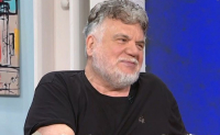 Γιάννης Κακλέας: «Ο Νίκος Καρβέλας είναι απρόβλεπτος – Εκεί που είναι ήσυχος αρχίζει και ωρύεται»