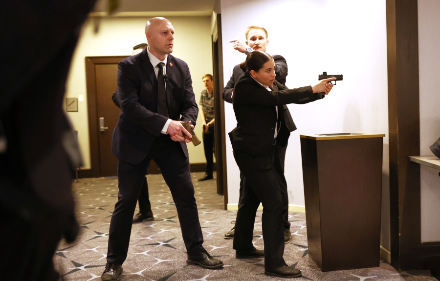 Καρέ-καρέ ο πανικός στην Ουάσιγκτον - Βίντεο και φωτογραφίες