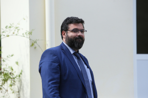 Ο Βασιλειάδης «δείχνει» διάλυση σε ΣΥΡΙΖΑ και Νέα Αριστερά - Αντιδράσεις από τα κόμματα