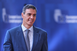 Ισπανία: Ο Σάντσεθ δεσμεύεται για μέτρα προστασίας των ενοικιαστών μετά την έξωση 87χρονης