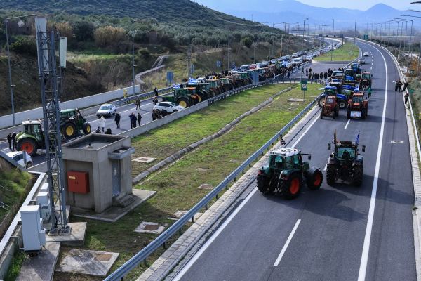 Επιστροφή εκδρομέων - Μπλόκα αγροτών: Οι κυκλοφοριακές ρυθμίσεις στις εθνικές οδούς