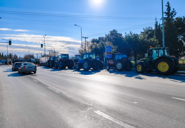 Αγρότες: Πού υπάρχουν μπλόκα σήμερα - Πώς θα επιστρέψουν οι εκδρομείς