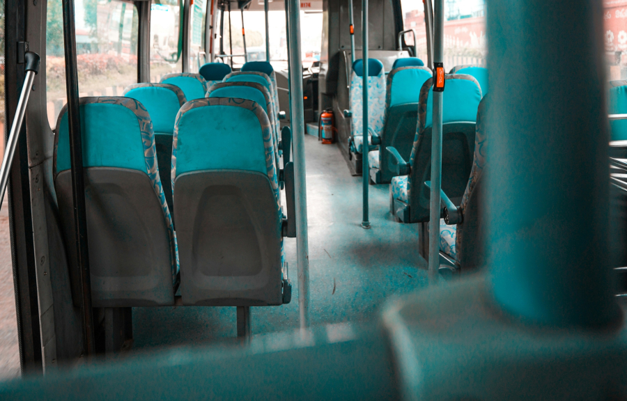 Απίστευτο: Τι ξεχνούν συνήθως οι επιβάτες σε λεωφορεία και μετρό - Μια μάνα άφησε το... παιδί της