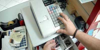 Συνεχίζονται φορολογικοί και ασφαλιστικοί έλεγχοι