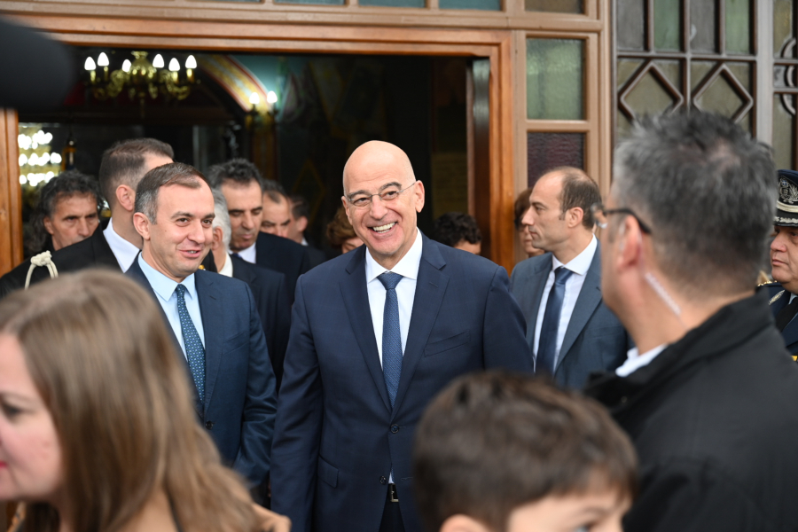 Στη Σύμη τα Χριστούγεννα ο Νίκος Δένδιας