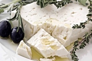 ΕΚΠΟΙΖΩ: Η φέτα είναι μόνο ελληνική
