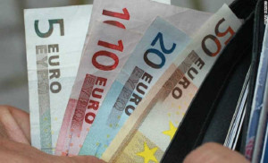 Εκτακτο επίδομα σε δικαιούχους του ΚΕΑ: Σήμερα η πληρωμή των 300 ευρώ