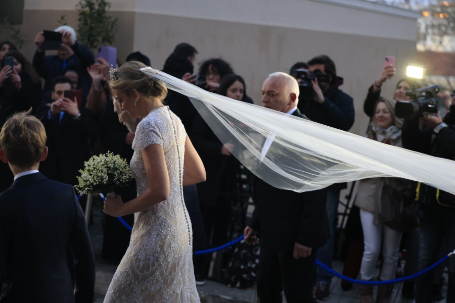 Γάμος Νικόλαος Ντε Γκρες - Χρυσής Βαρδινογιάννη: Το εντυπωσιακό νυφικό (Εικόνες- Βίντεο)