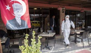 Κορονοϊός Τουρκία: Πάνω από 200 νεκροί σε 24 ώρες, ξεπέρασαν τους 15.000 συνολικά