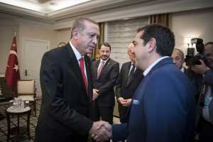 Χωρίς προηγούμενη συνάντηση στην διάσκεψη της Γενεύης Τσίπρας και Ερντογάν