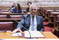 Δεν έχει το τηλέφωνο του Τσίπρα ο ναύαρχος Αποστολάκης;