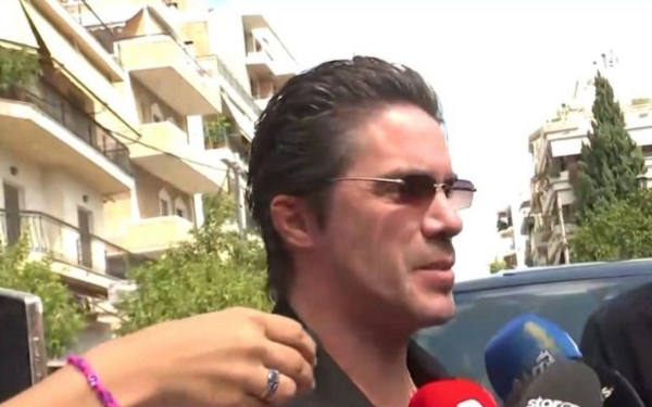 Γιώργος Μαζωνάκης – Νίκος Οικονομόπουλος: «Με έπαιρνε τηλέφωνο, έχω στεναχωρηθεί δεν κατάλαβα τι ήθελε»
