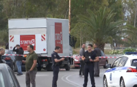 Πυροβολισμοί στο Μικρολίμανο: Τι συνέβη - Το προφίλ του κακοποιού που τραυματίστηκε