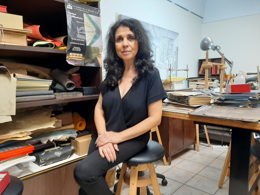 «Ανασταίνοντας» βιβλία - «θησαυρούς» στο Κολωνάκι