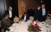 Τελικά τον... χαιρέτησε!