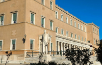 Προβληματισμός (!) για το μνημείο του Αγνώστου Στρατιώτη