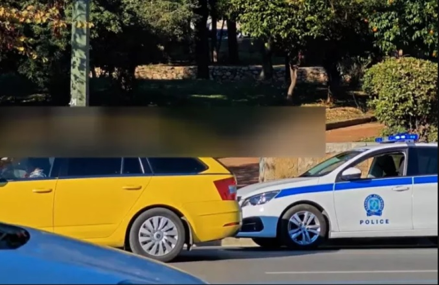 Μοτοσικλέτα παρέσυρε ηλικιωμένη έξω από τον «Ευαγγελισμό» (βίντεο)