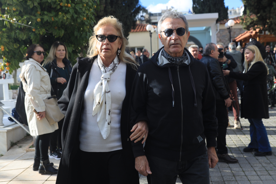 Σπύρος Χαλβατζής: Το «αντίο» του Γιώργου και της Άννας Νταλάρα - «Έντιμος και συνεπής άνθρωπος, ένας ευπατρίδης της ιδεολογίας του»