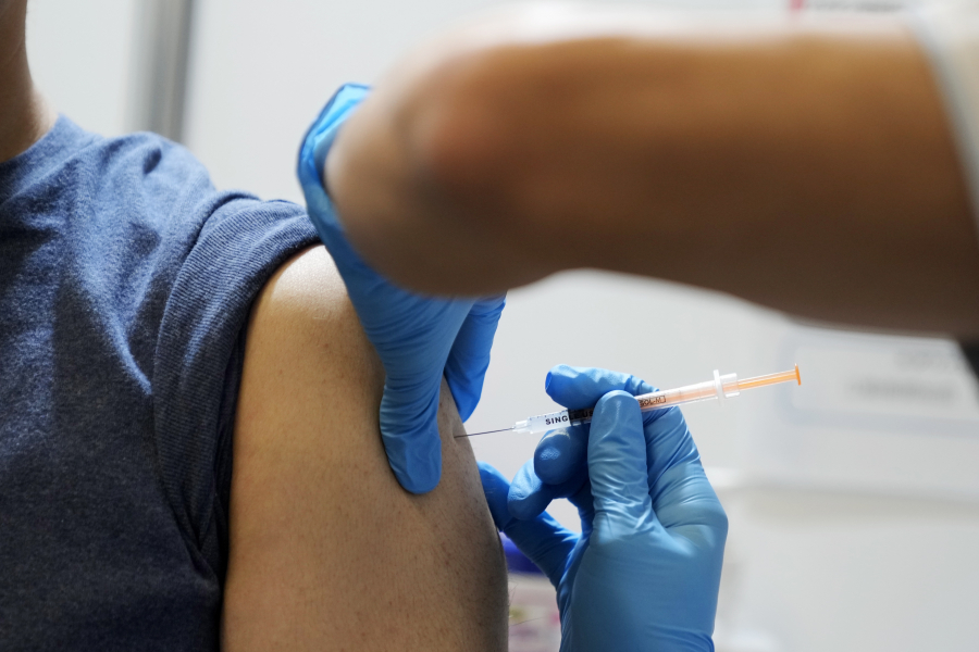 Γερμανία: Πρόταση για τέταρτη δόση εμβολίου κατά του κορονοϊού - Ποιες πληθυσμιακές ομάδες αφορά