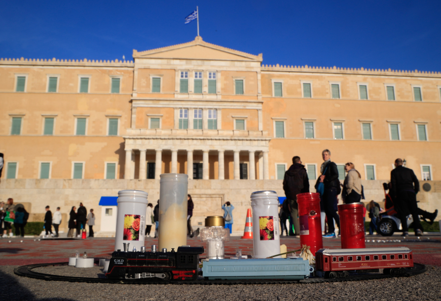 Τέμπη: Τα 10 μεγάλα ερωτήματα για το πόρισμα που δεν ήταν... πόρισμα