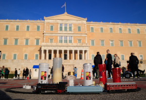 Τέμπη: Τα 10 μεγάλα ερωτήματα για το πόρισμα που δεν ήταν... πόρισμα
