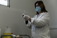 Μεγαλύτερος ο κίνδυνος μυοκαρδίτιδας από κορονοϊό παρά από το εμβόλιο