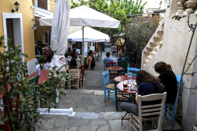 Ο κύβος ερρίφθη για την εστίαση: Πότε θα δοθεί η επιδότηση, δικαιούχοι και προϋποθέσεις (όλη η προκήρυξη)