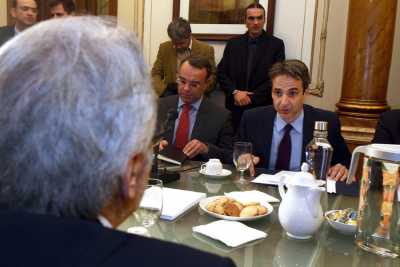 Γκρίνια στην ΝΔ για το «παρών» στην ψηφοφορία