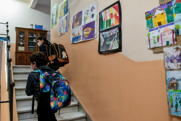 Μετ' εμποδίων η λειτουργία του edupass για τους εκπαιδευτικούς: Πώς ελέγχουν τα self test οι διευθυντές