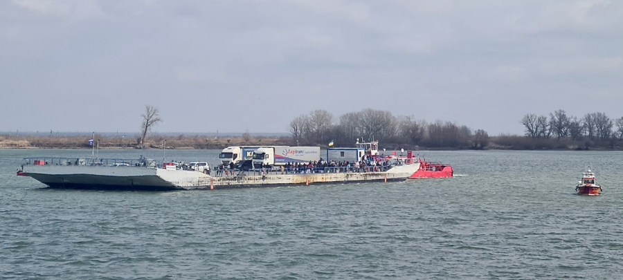 «Ο Έλληνας που έσπασε τον αποκλεισμό της Οδησσού». Πώς το AQUA Carpatica κατάφερε να στείλει φορτηγό με ανθρωπιστική βοήθεια (φωτό, βίντεο)