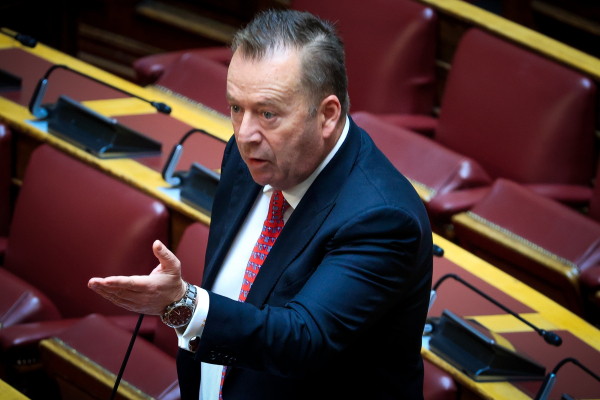 Ο Κόκκαλης δεν είναι μόνος