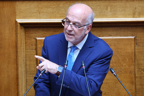 Συνταγματική Αναθεώρηση: Βολές Φλωριδή κατά Ανδρουλάκη και ΣΥΡΙΖΑ