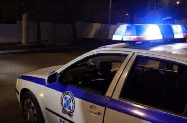 Θεσσαλονίκη: 'Αγρια καταδίωξη με λαθρομετανάστες - Είχαν στο αυτοκίνητο τέσσσερα βρέφη (vid)