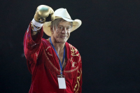 Ο Μίκι Ρουρκ μπήκε στο σπίτι του Big Brother (Βίντεο)