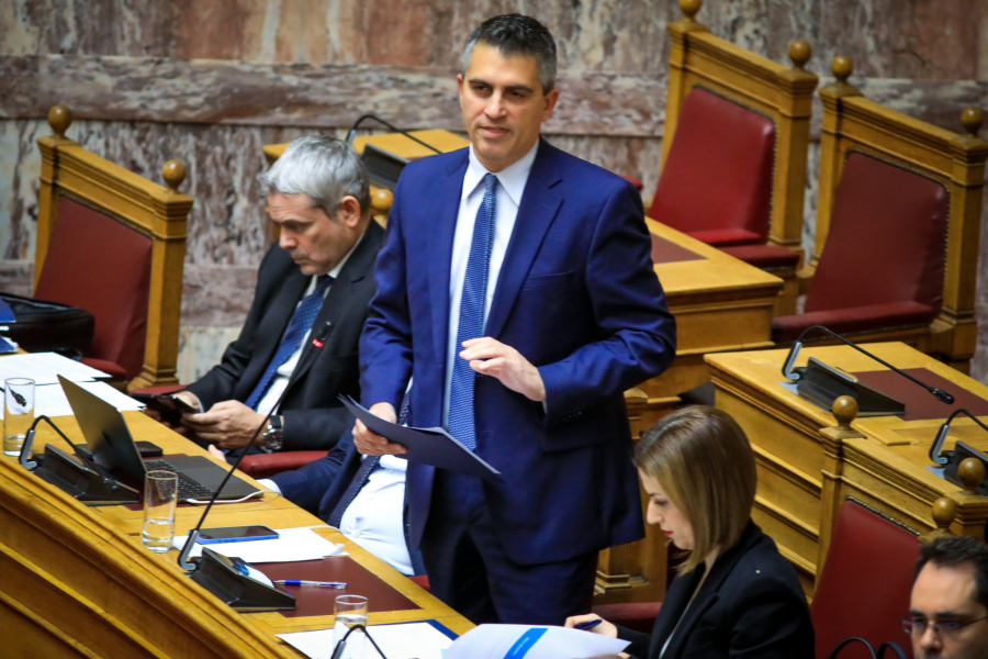 Βουλή: Κόντρα για το πόρισμα του ΕΟΔΑΣΑΑΜ και την παραίτηση Παπαδημητρίου