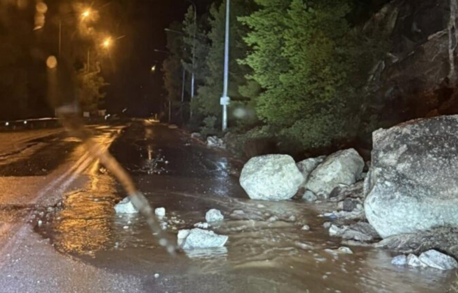 Κακοκαιρία Bora: Πλημμύρισαν δρόμοι στη Θεσσαλονίκη, απεγκλωβίστηκε οικογένεια στη Χαλκιδική