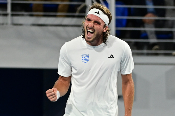 Στέφανος Τσιτσιπάς: «Δεν έκανα επέμβαση στη μέση» - Η διάψευση μέσω Instagram