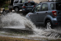 Ασπρόπυργος: Ήχησε 112 - Υπερχείλισε το ρέμα του Αγίου Ιωάννη