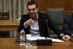 Ο Τσίπρας στο Υπ. Παιδείας για την ''τελευταία'' των πανελληνίων