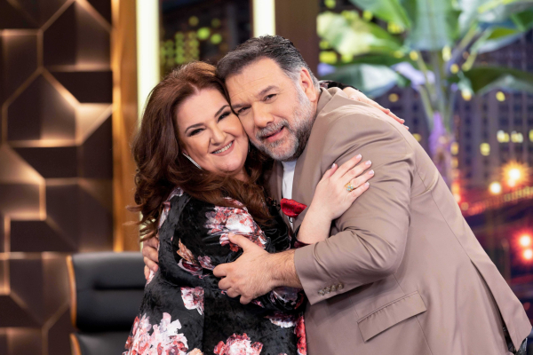 «The 2Night Show»: Σοφία Βογιατζάκη και Βασίλης Ζούλιας καλεσμένοι του Γρηγόρη Αρναούτογλου (Βίντεο)