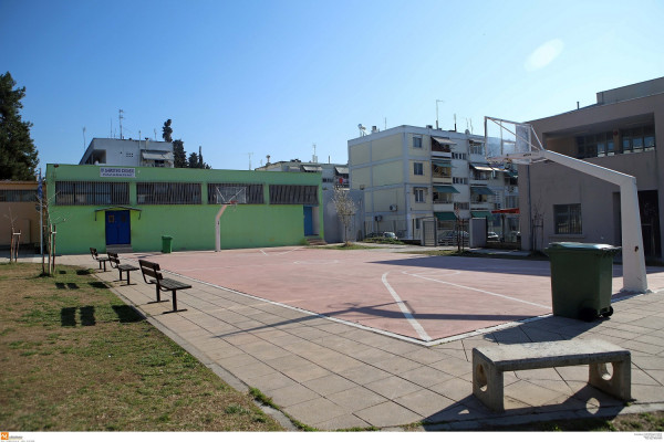 Οι SOS κανόνες για τους μαθητές - Τι να κάνετε στα διαλείμματα ή όταν δεν έχετε αντισηπτικό