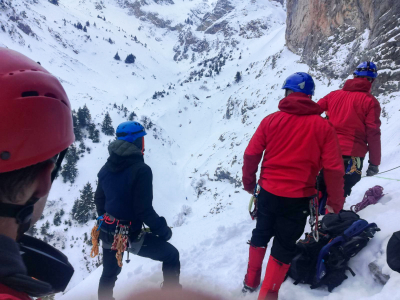 Καλάβρυτα: Οι τρεις ορειβάτες που παρασύρθηκαν από χιονοστιβάδα κι έχασαν τη ζωή τους (εικόνες)