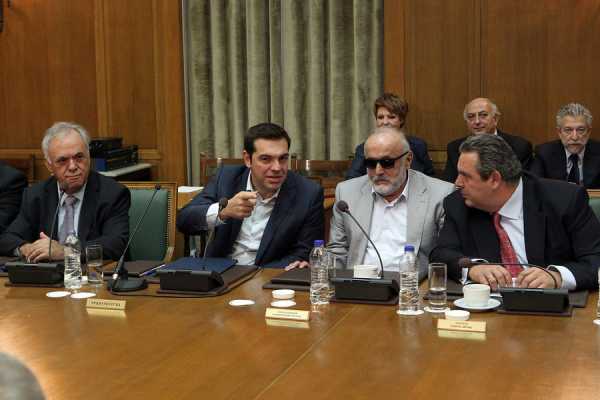 Αλέξης Τσίπρας: Να αποκαταστήσουμε την αξιοπρέπεια του ελληνικού λαού