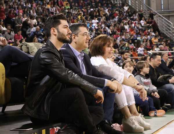 Τζιτζικώστας: «Ευθύνη όλων μας να μην επιτρέψουμε σε κανέναν να στερήσει από τα παιδιά τα όνειρα»